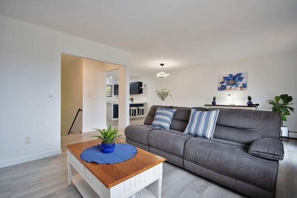 Dining room, Interior, Kitchen, Living room, Pendant Lights, Wood Texture Flooring