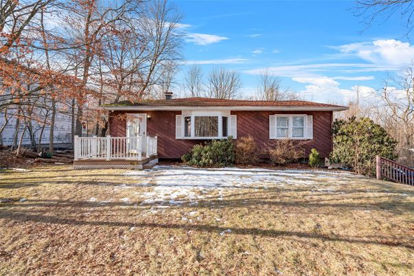 Backyard, Exterior, Facade, Raised Ranch