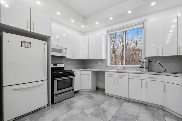 Interior, Kitchen, Marble, Recessed Lighting, Stainless Steel Appliances