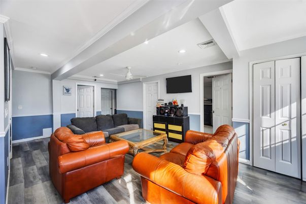 Interior, Living room, Recessed Lighting, Wood Texture Flooring