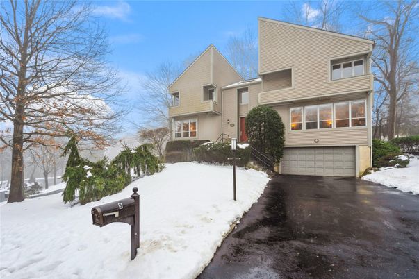 Attached, Exterior, Facade, Raised Ranch
