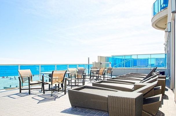 Exterior, Pool, Water