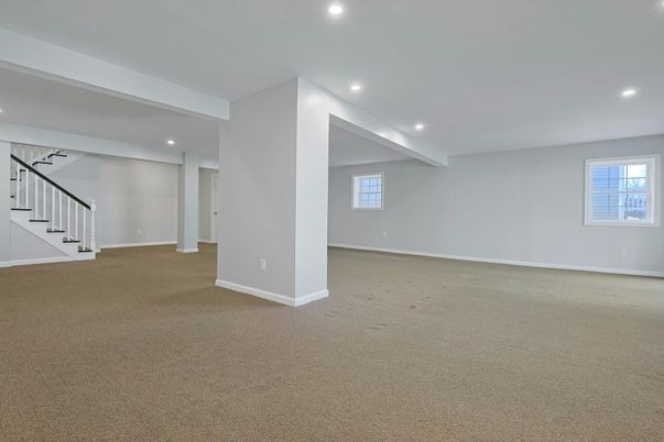 Empty room, Interior, Recessed Lighting