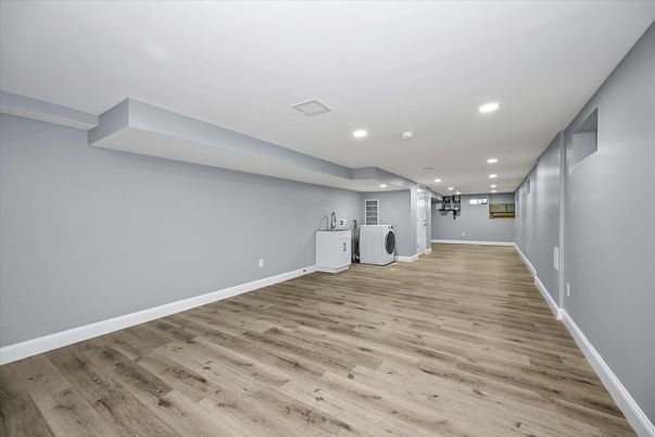 Interior, Recessed Lighting, Wood Texture Flooring