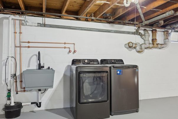 Interior, Washer, Wooden Beams, Wooden Ceilings