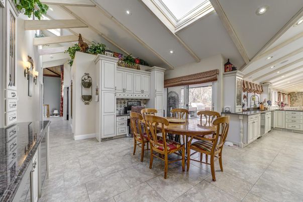 Dining room, Interior, Kitchen, Recessed Lighting