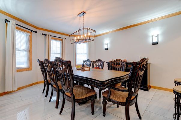 Chandelier, Dining room, Interior