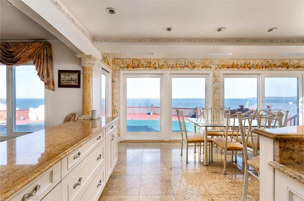 Dining room, Interior, Recessed Lighting, Water