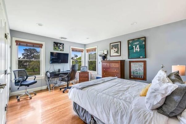 Bedroom, Home Office, Interior, Recessed Lighting, Wood Texture Flooring
