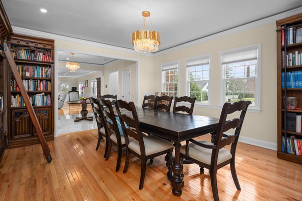 Chandelier, Dining room, Interior, Recessed Lighting, Wood Texture Flooring