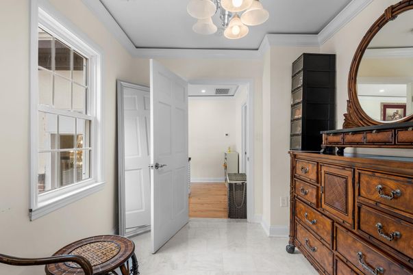 Interior, Pendant Lights, Recessed Lighting, Wood Texture Flooring