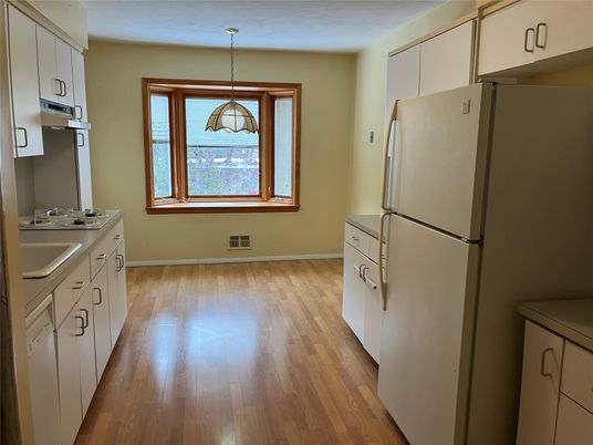 Interior, Kitchen, Pendant Lights, Wood Texture Flooring