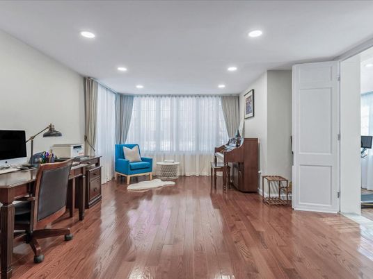 Home Office, Interior, Piano, Recessed Lighting, Wood Texture Flooring