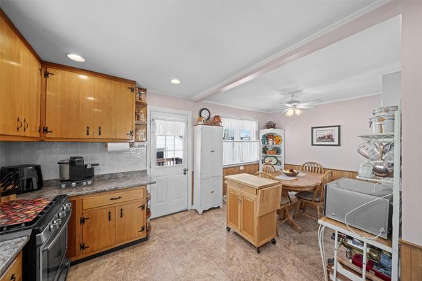 Dining room, Interior, Kitchen, Recessed Lighting
