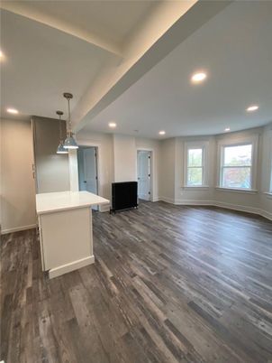Interior, Pendant Lights, Recessed Lighting, Wood Texture Flooring