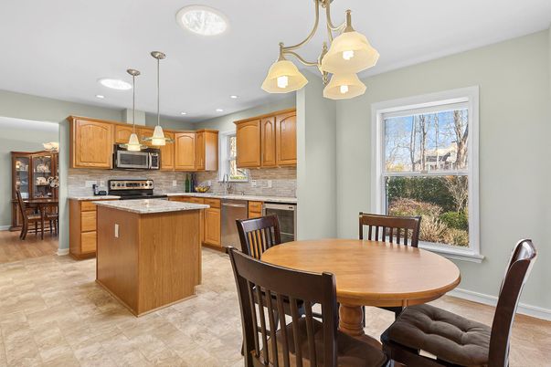 Dining room, Interior, Kitchen, Pendant Lights, Recessed Lighting, Stainless Steel Appliances