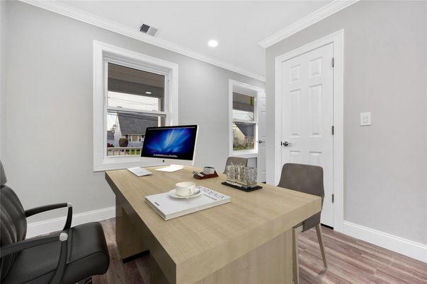 Home Office, Interior, Recessed Lighting, Wood Texture Flooring