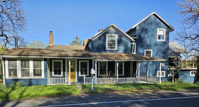 Exterior, Facade, Queen Anne Victorian