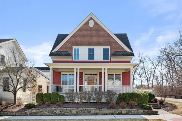 Exterior, Facade, Queen Anne Victorian