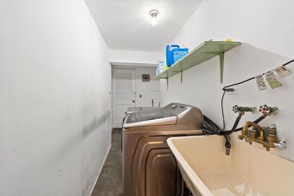Interior, Washer