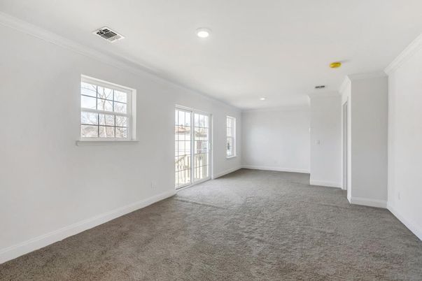 Empty room, Interior, Recessed Lighting