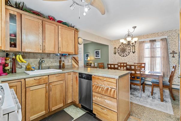 Chandelier, Dining room, Interior, Kitchen