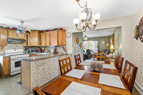 Chandelier, Dining room, Interior, Kitchen