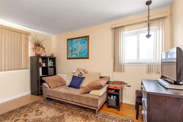 Interior, Living room, Pendant Lights, Wood Texture Flooring