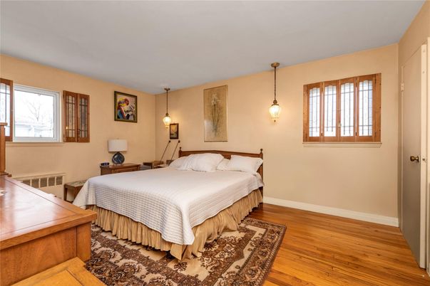 Bedroom, Interior, Pendant Lights, Wood Texture Flooring
