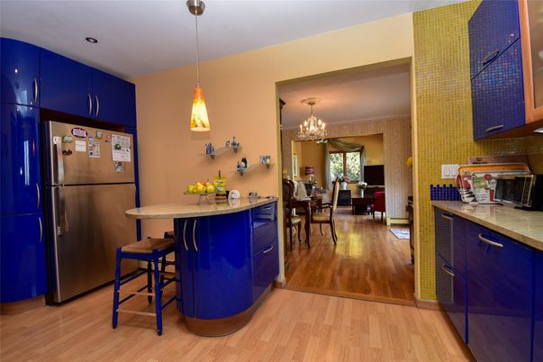 Chandelier, Dining room, Interior, Kitchen, Pendant Lights, Recessed Lighting, Wood Texture Flooring