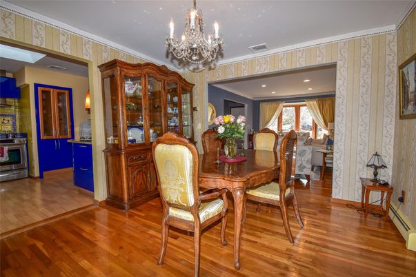 Chandelier, Dining room, Interior, Recessed Lighting, Wood Texture Flooring