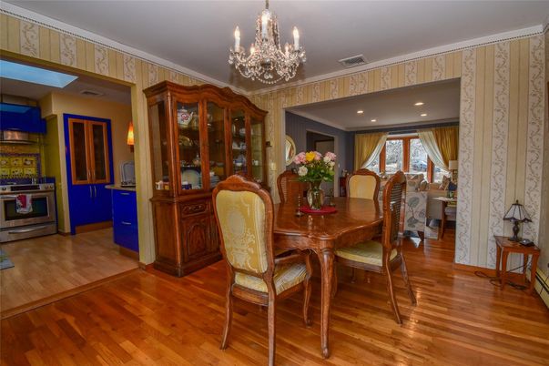 Chandelier, Dining room, Interior, Recessed Lighting, Wood Texture Flooring