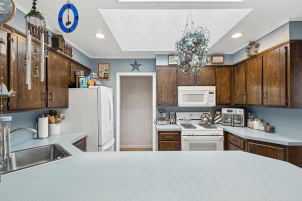 Interior, Kitchen, Pendant Lights, Recessed Lighting