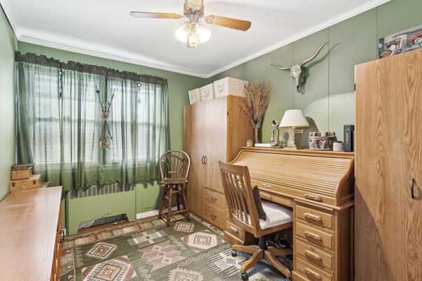 Home Office, Interior