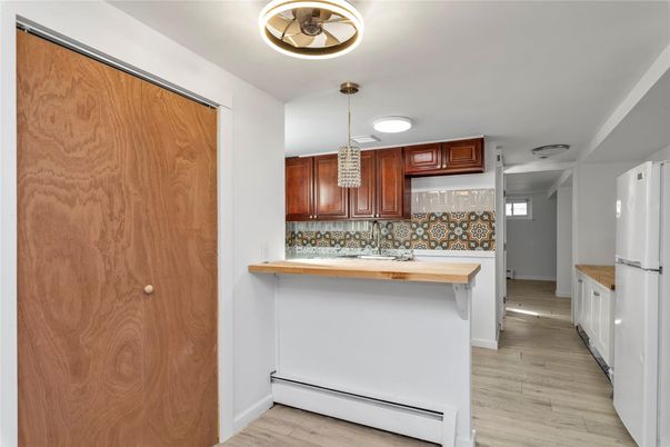 Interior, Kitchen, Pendant Lights, Wood Texture Flooring