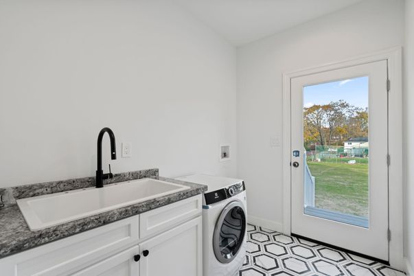 Interior, Washer