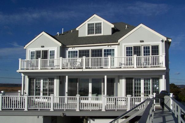 Exterior, Facade, Farmhouse
