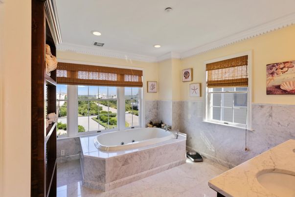 Bathroom, Interior, Marble, Recessed Lighting