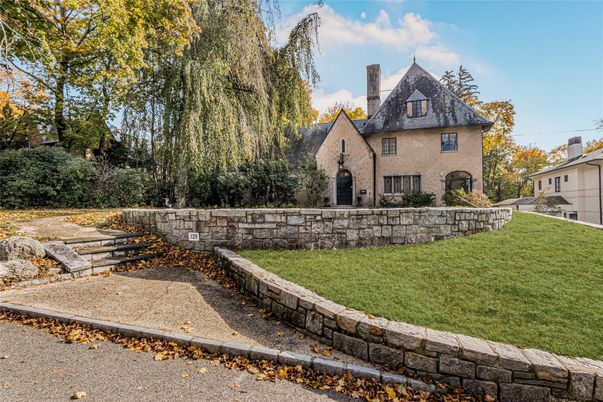 Backyard, Exterior, Facade, French Provincial