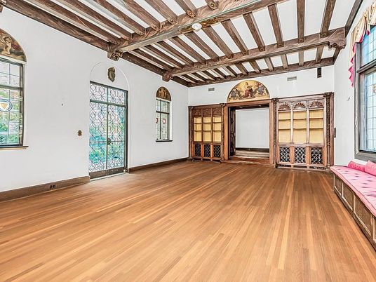 Empty room, Interior, Wooden Beams, Wood Texture Flooring
