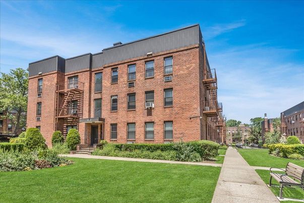 Backyard, Exterior, Facade, Brick Facade, Condo Building