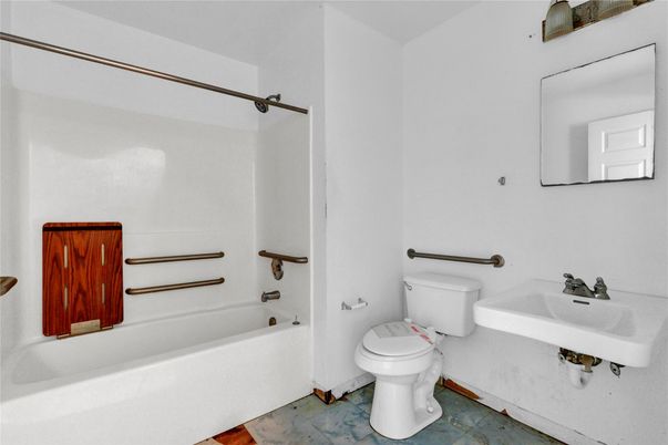 Bathroom, Interior