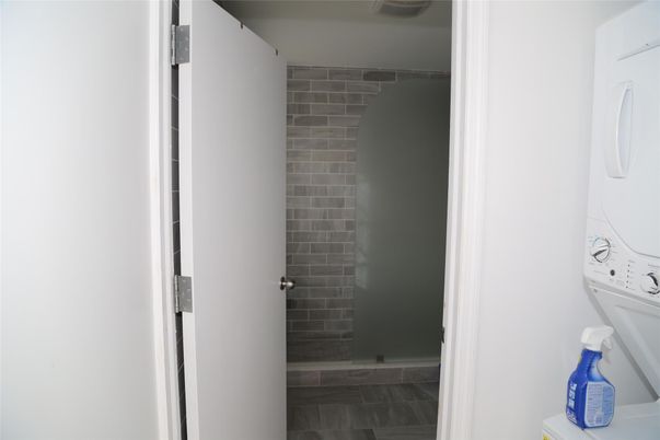 Bathroom, Interior, Utility Closets, Washer
