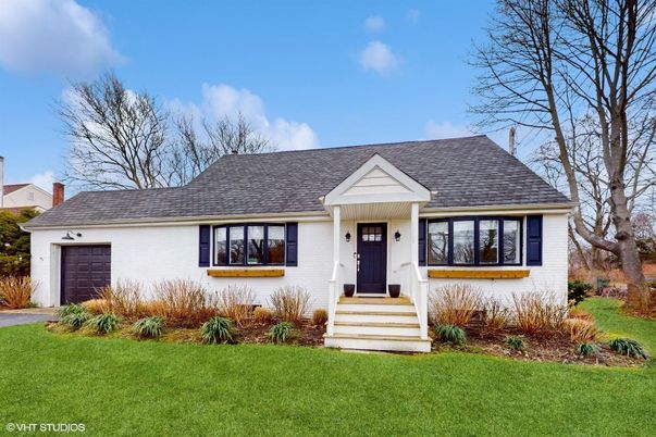 Attached, Exterior, Facade, Cape Cod