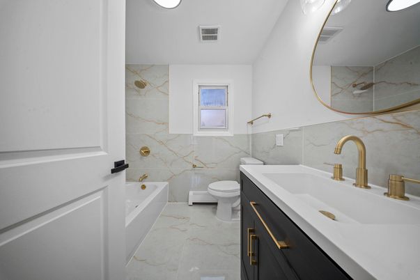 Bathroom, Interior, Marble, Marble Walls, Recessed Lighting