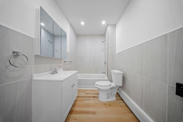 Bathroom, Interior, Recessed Lighting, Wood Texture Flooring