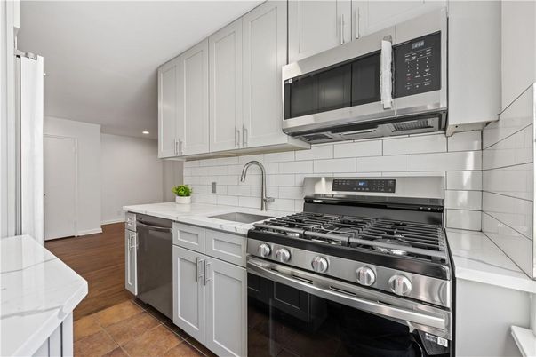 Interior, Kitchen, Stainless Steel Appliances