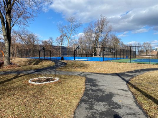 Exterior, Tennis Courts