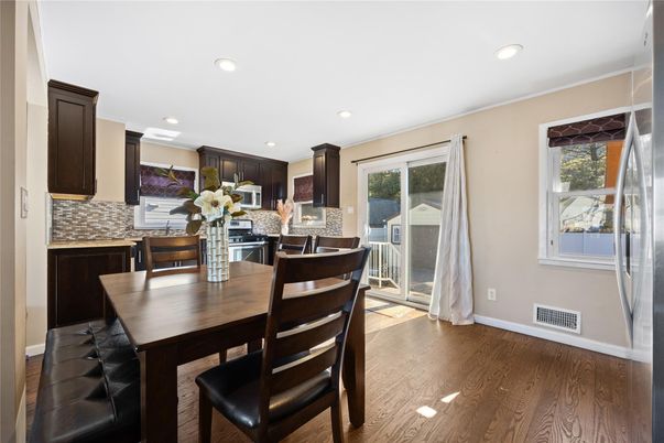Dining room, Interior, Kitchen, Recessed Lighting, Wood Texture Flooring