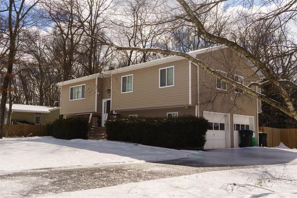 Attached, Exterior, Facade, Raised Ranch